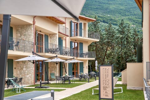 June Stay Lake Garda Aparthotel in Brenzone sul Garda