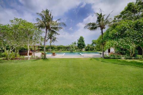 Garden, Swimming pool, Swimming pool