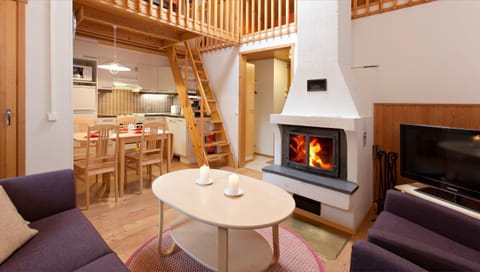 TV and multimedia, Living room, Photo of the whole room, Dining area