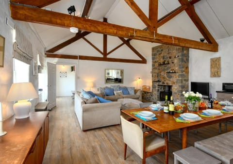 Y Stabl Apartment in Abersoch