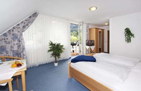 Balcony/Terrace, Photo of the whole room, Garden view, Mountain view