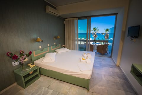 Theo Beach Hotel Apartments Aparthotel in Rethymno