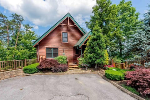 Mountain Creek Lodge House in Pigeon Forge