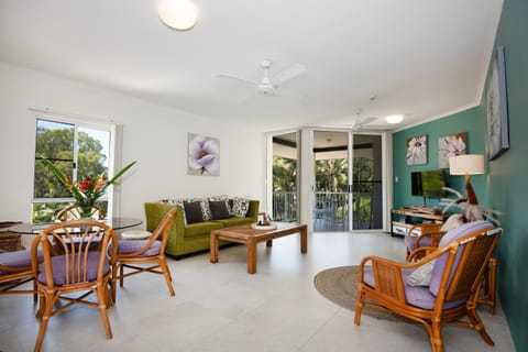 Golden Sands Beachfront Resort Apartment hotel in Cairns