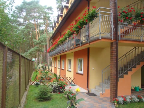 Facade/entrance, Garden