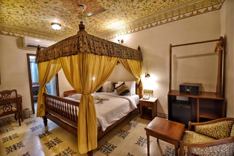 Nirbana Palace - A Heritage Hotel and Spa Resort in Jaipur
