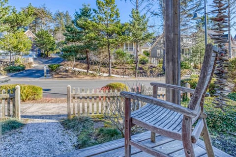 Boardwalk House in Lincoln City
