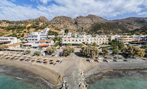 Property building, Bird's eye view, Beach, Mountain view, Sea view