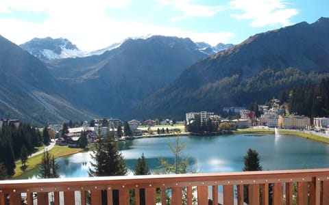 Balcony/Terrace, Lake view, Mountain view