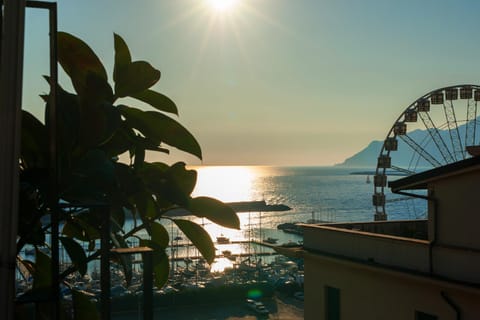 Mareluna Penthouse - Luxury Suites Übernachtung mit Frühstück in Salerno