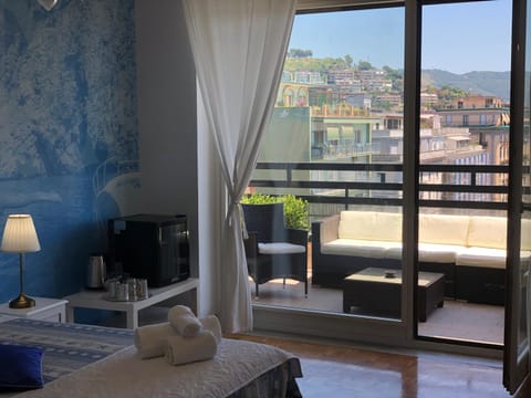 Mareluna Penthouse - Luxury Suites Bed and Breakfast in Salerno