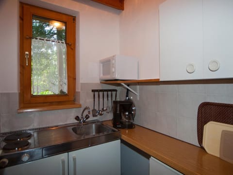 Coffee/tea facilities, Food