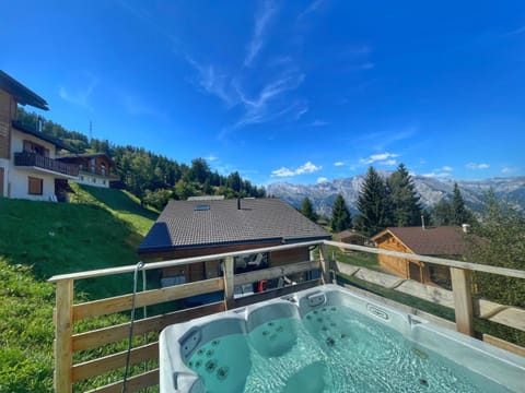 Hot Tub, Mountain view