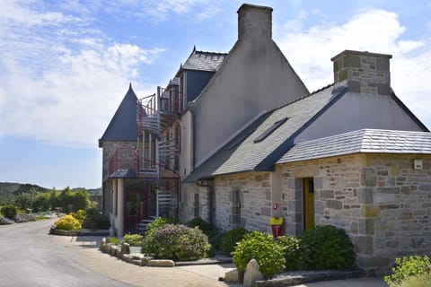 Facade/entrance, Quiet street view