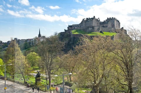 Destiny Scotland Charlotte Square Apartments Apartment in Edinburgh