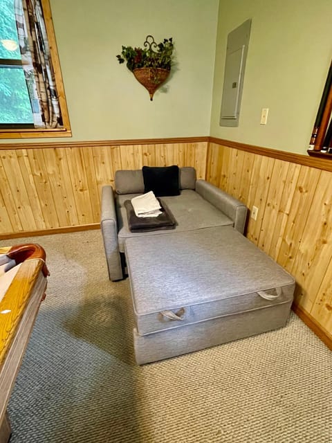 Majestic Hollow House in Sevier County