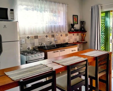 Kitchen or kitchenette, Dining area, oven, stove, toaster