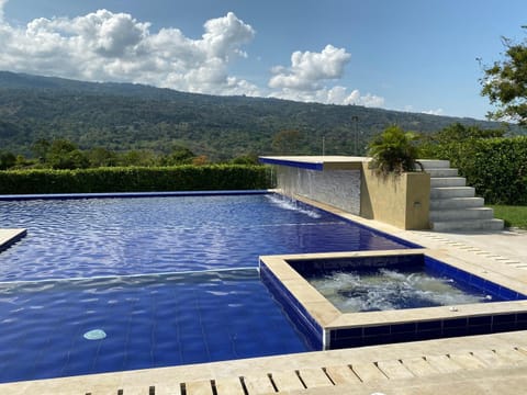 Mirador de La Colina - La Mesa, Cundinamarca House in Cundinamarca, Colombia