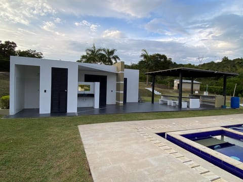 Mirador de La Colina - La Mesa, Cundinamarca House in Cundinamarca, Colombia