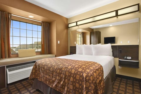 Microtel Inn & Suites by Wyndham Buda Austin South Hotel in Buda