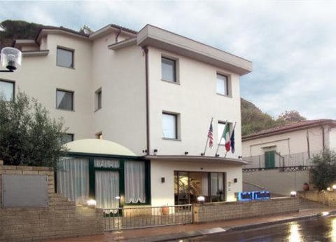 Facade/entrance, Facade/entrance