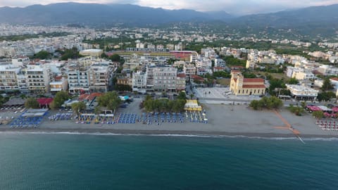 Property building, Bird's eye view, Beach, Location