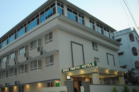 Sreeparthi Hotel Hôtel in Karnataka