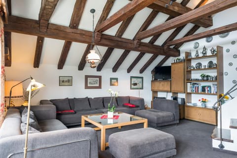 Communal lounge/ TV room, Living room