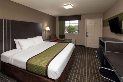 Days Inn & Suites by Wyndham Athens Hotel in Wheeler Lake