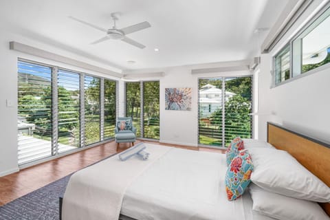 Belle Escapes Tranquil Waters Luxury Home Palm Cove Maison in Palm Cove