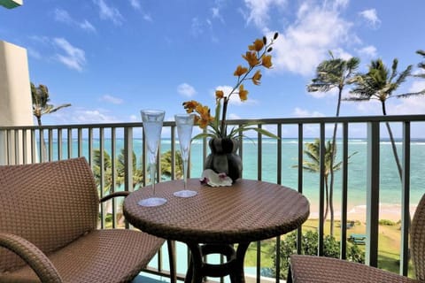 Stunning Ocean Views Condos in Oahu at Punaluu Apartment hotel in Punaluu