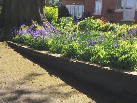 Crossways Self-Catering Cottage - Self Contained House in West Lindsey District