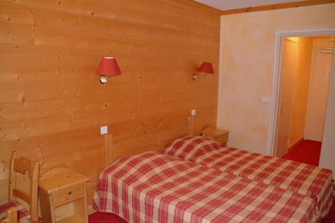 AEC Vacances - Les Becchi Campingplatz /
Wohnmobil-Resort in Samoëns