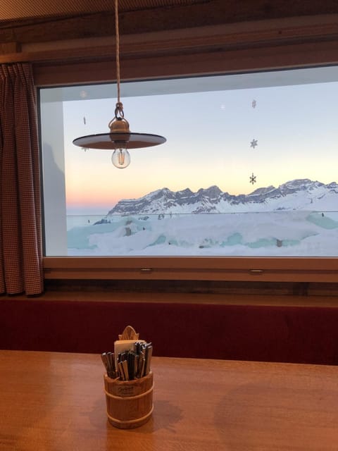 Bärghuis Jochpass - Alpine Hideaway - 2222müM Hotel in Nidwalden