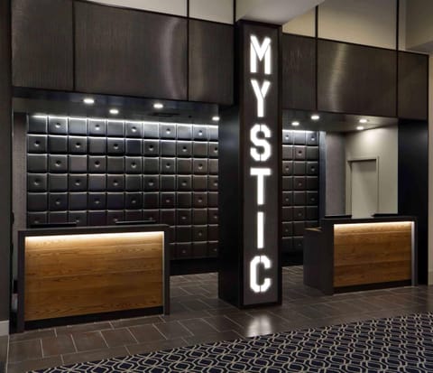 Hilton Mystic Hotel in Mystic