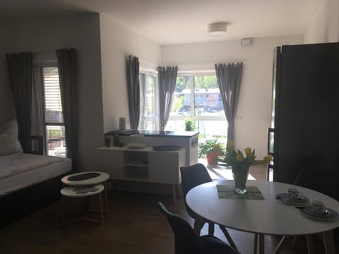 Decorative detail, Seating area, Dining area