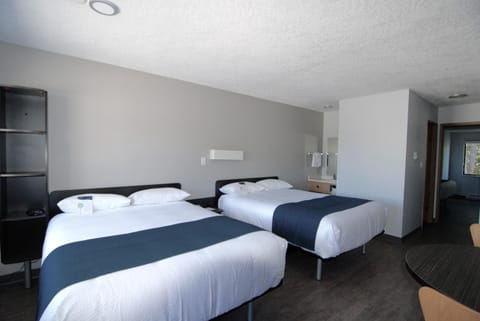 Motel 6-Saanichton, BC - Victoria Airport Hotel in Southern Gulf Islands