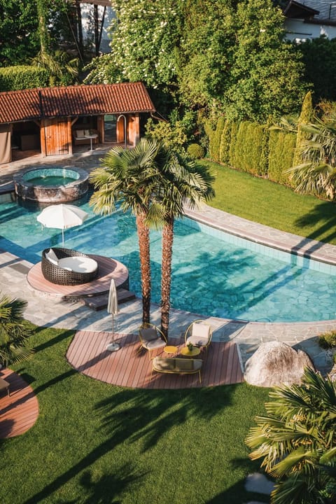 Garden, Swimming pool