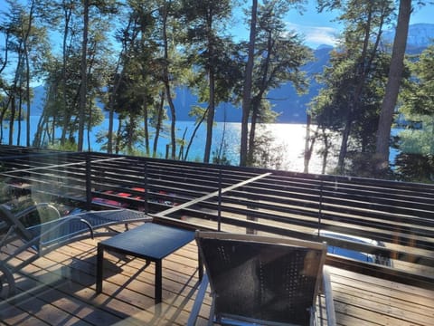 Departamento con vista al lago y piscina climatizada Appartamento in Río Negro Province