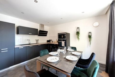 LE MIRAGE Luxury T4 avec garage Apartment in Annecy