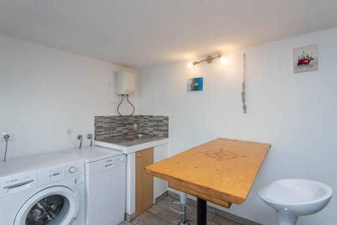 Holiday Home Lovište House in Dubrovnik-Neretva County