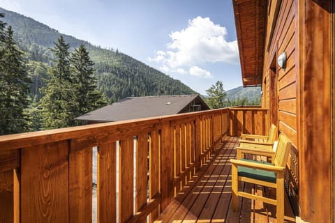 Balcony/Terrace, Mountain view