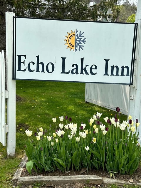 Echo Lake Inn Auberge in Plymouth