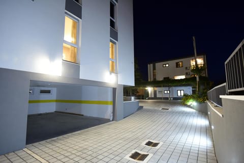 Apartments Adriatic Condo in Podstrana