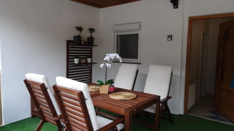 Balcony/Terrace, Dining area