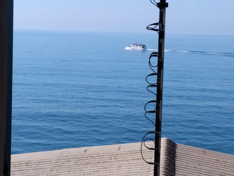 Le Finestre sul mare Condo in Camogli