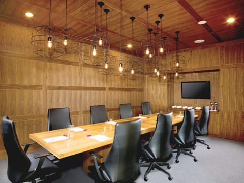 Meeting/conference room