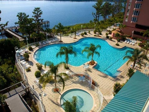 Penthouse Close to Disney area and Malls water view Apartahotel in Orlando