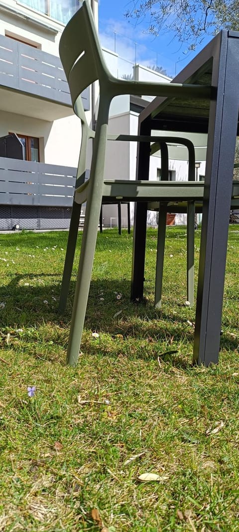 Day, Garden, Dining area