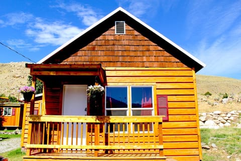 Yellowstone's Treasure Cabins Casa in Gardiner